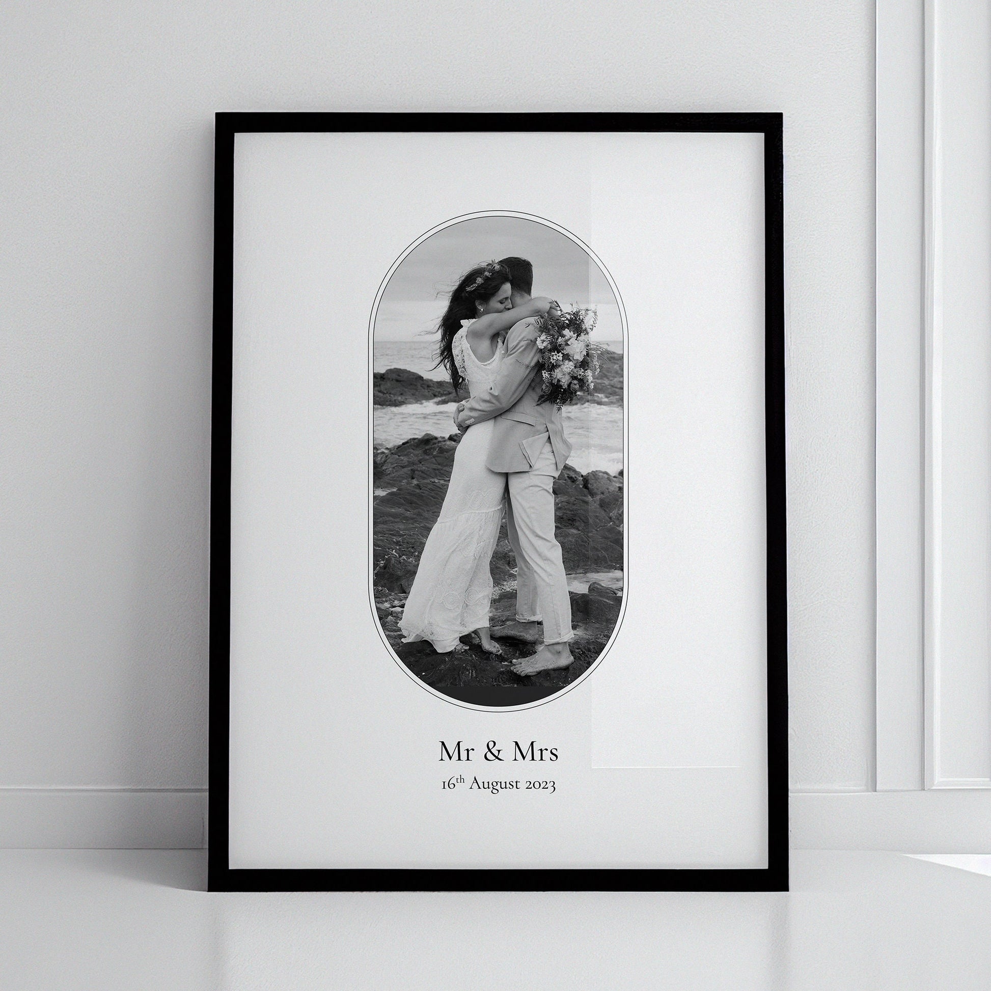 Personalised wedding photo frame, ideal for couples who just got married, wedding souvenir, couple gift, anniversary gift art, fiancé gift idea, wedding anniversary, first anniversary gift, engagement gift, Mr & Mrs Gift, Marriage