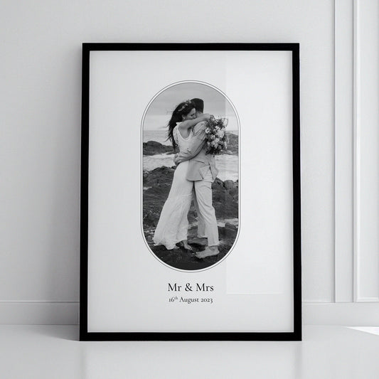 Personalised wedding photo frame, ideal for couples who just got married, wedding souvenir, couple gift, anniversary gift art, fiancé gift idea, wedding anniversary, first anniversary gift, engagement gift, Mr & Mrs Gift, Marriage