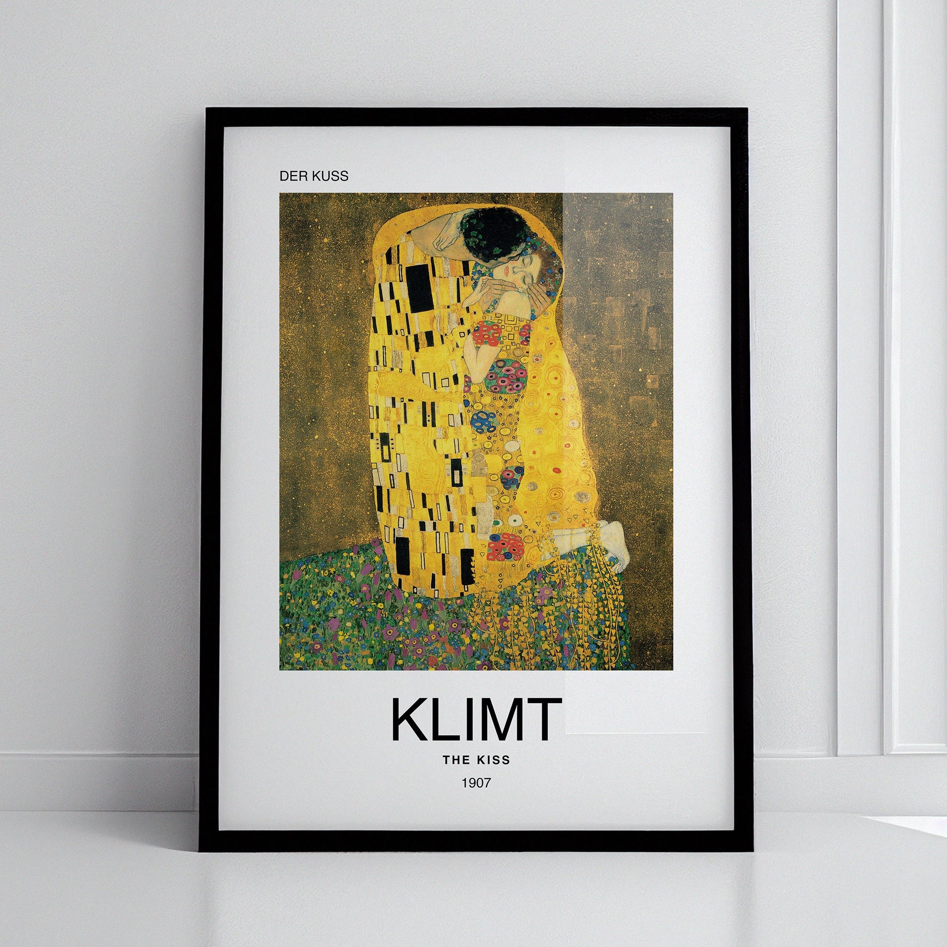 The kiss with fan by Klimt Poster Print – Classic and famous vintage wall art, famous painting, Post-Impressionist, Home Decor Fine Arts